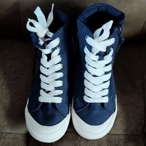 Rocket Dog Navy and White Athletic Shoes